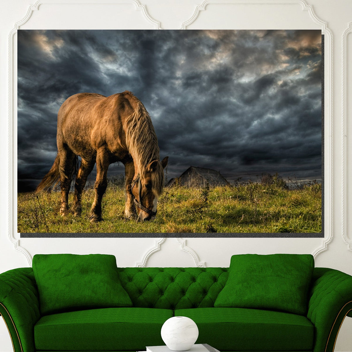 https://cdn.shopify.com/s/files/1/0387/9986/8044/products/ClydesdaleHorseCanvasArtprintStretched-4.jpg